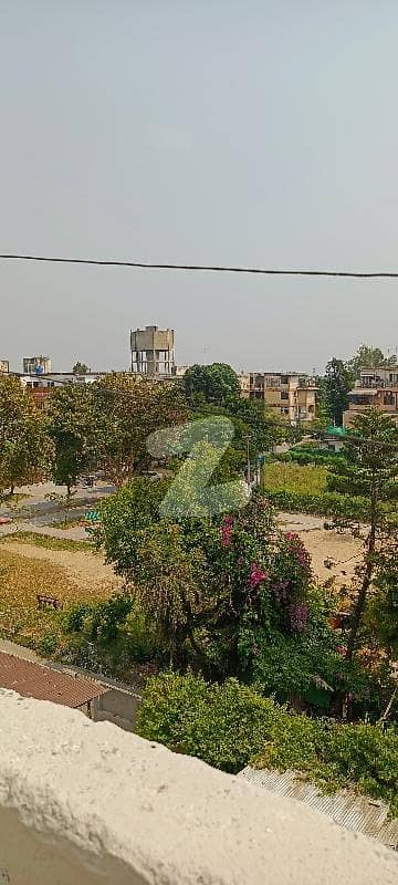 i. 8.1 family flat for sale.