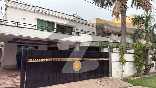 20 MARLA OWNER BUILD HOUSE IN WAPDA TOWN 20 MARLA OWNER BUILD HOUSE IN WAPDA TOWN