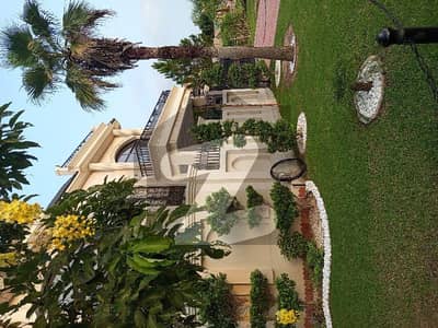 1 Kanal Luxury Designer House Available For Sale