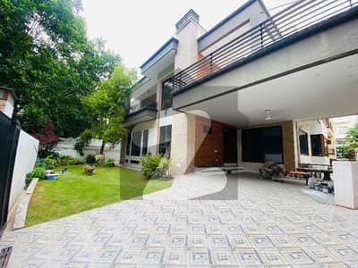 Beautiful Luxury 6 Bed Double Storey House For Rent In F-10 Islamabad | Garden | 6 Car Parking | F10 Near Markaz Beautiful Luxury 6 Bed Double Storey House For Rent In F-10 Islamabad | Garden | 6 Car Parking | F10 Near Markaz