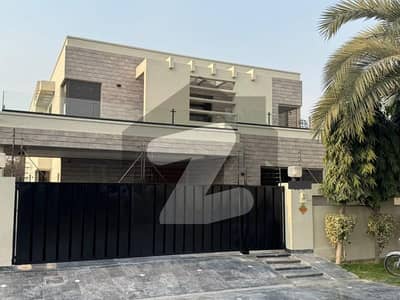 1 KANAL USED HOUSE AVAILABLE FOR SALE IN GOOD CONDITION 1 KANAL USED HOUSE AVAILABLE FOR SALE IN GOOD CONDITION