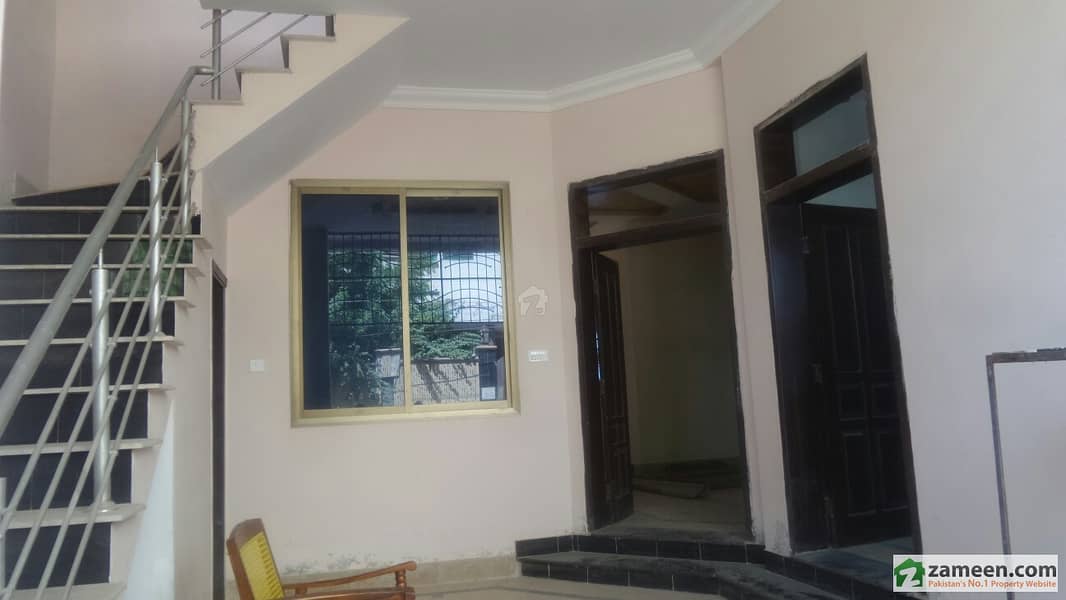 4. 5 Marla Triple Storey Beautiful House Is Available For Sale