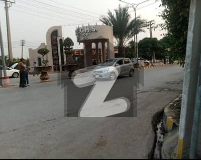 ڈی سی کالونی - نیلم بلاک ڈی سی کالونی,گوجرانوالہ میں 6 مرلہ کمرشل پلاٹ 1.25 کروڑ میں برائے فروخت۔