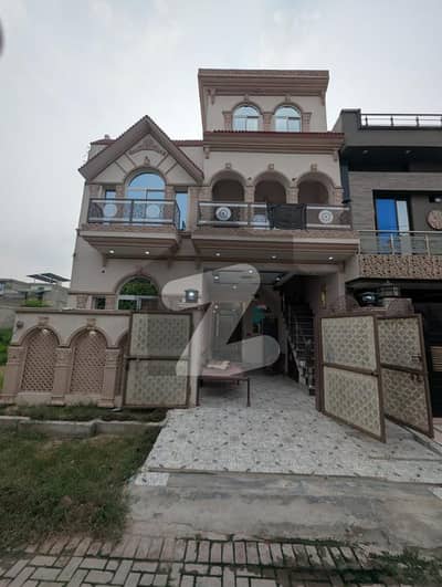 لاہور گارڈن ہاؤسنگ سکیم لاہور - جڑانوالا روڈ,لاہور میں 4 کمروں کا 5 مرلہ مکان 1.3 کروڑ میں برائے فروخت۔