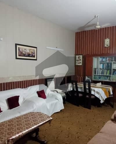 10 MARLA DOUBEL STORY HOUSE FOR SALE.