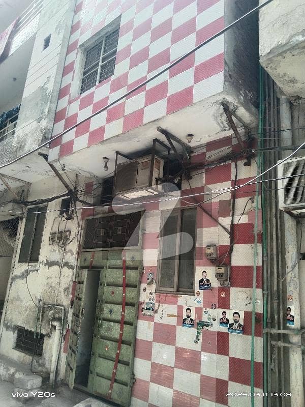 Triple Storey Commercial Building In Mozng