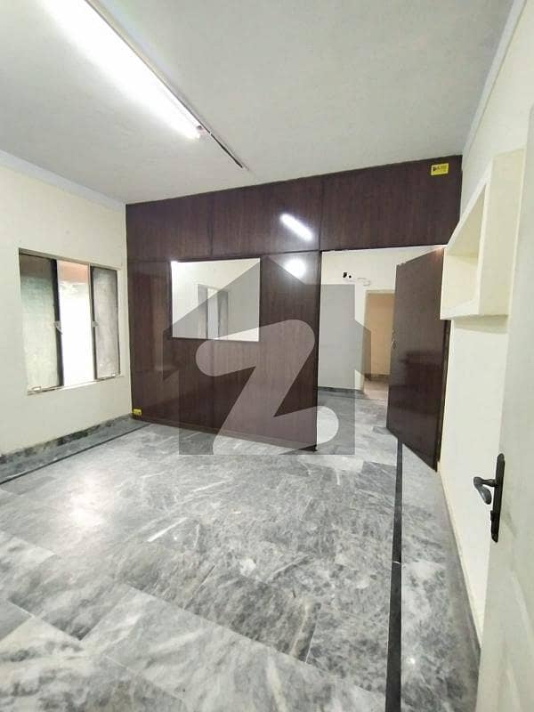 Only For Silent Office 6 Marla Upper Portion