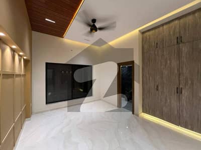 UPPER PORTION FOR RENT, 2nd Floor 2 Bedroom Available for rent ) Gas & water boring Good Location This House
