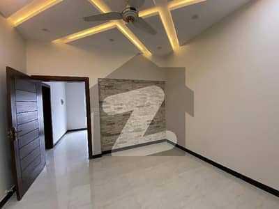 ڈی ۔ 12/3 ڈی ۔ 12,اسلام آباد میں 4 کمروں کا 4 مرلہ مکان 4.5 کروڑ میں برائے فروخت۔