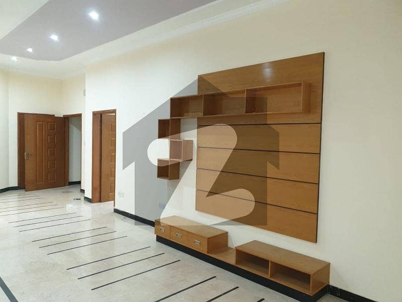 14 Marla Upper Portion Available For Rent