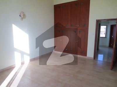 ( 60*100) 24 Marla Upper Portion For Rent G-14/4