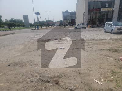 10 Marla Plot M5 Block