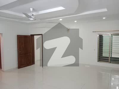 14 Marla Upper Portion Available For Rent