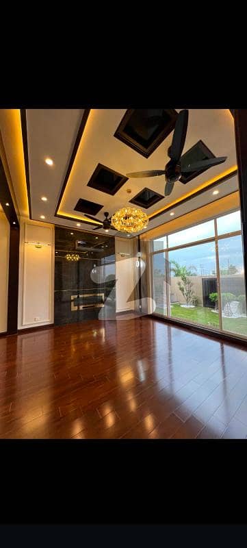 1 Kanal Beautifull House Available For Sale 1 Kanal Beautifull House Available For Sale