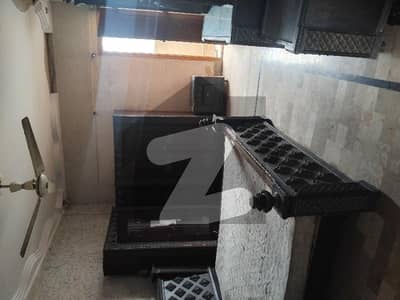گلشنِ اقبال - بلاک 6 گلشنِ اقبال,گلشنِ اقبال ٹاؤن,کراچی میں 2 کمروں کا 5 مرلہ بالائی پورشن 35.0 ہزار میں کرایہ پر دستیاب ہے۔ گلشنِ اقبال - بلاک 6 گلشنِ اقبال,گلشنِ اقبال ٹاؤن,کراچی میں 2 کمروں کا 5 مرلہ بالائی پورشن 35.0 ہزار میں کرایہ پر دستیاب ہے۔