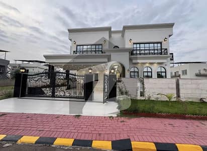 ڈی ایچ اے ڈیفینس فیز 2 ڈی ایچ اے ڈیفینس,اسلام آباد میں 6 کمروں کا 1 کنال مکان 3.1 لاکھ میں کرایہ پر دستیاب ہے۔