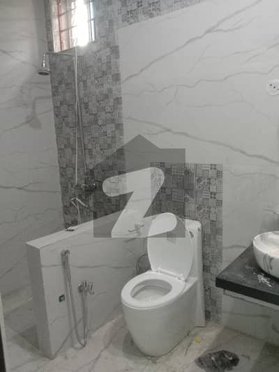 5 Marla full house for sale barnd new Ghar facings Park