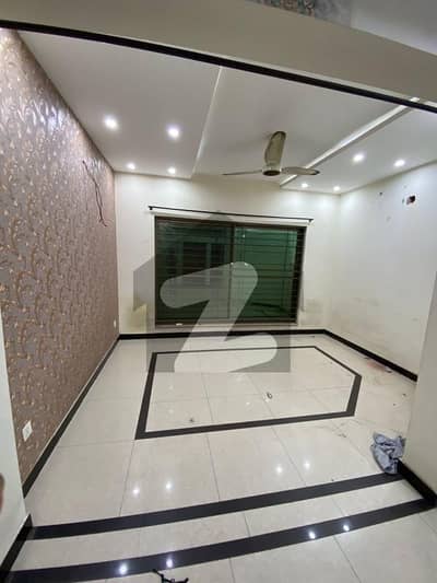 5Marla Brand New Lower Portion For Rent