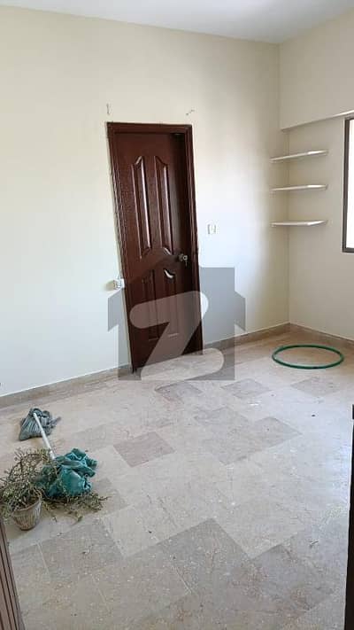 Flat For Sale Situated In Gulistan-E-Jauhar - Block 10