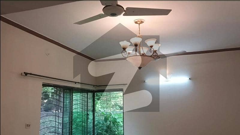 1-KANAL FULLY TILED HOUSE WITH 5-BEDROOMS AVAILABLE FOR RENT 1-KANAL FULLY TILED HOUSE WITH 5-BEDROOMS AVAILABLE FOR RENT