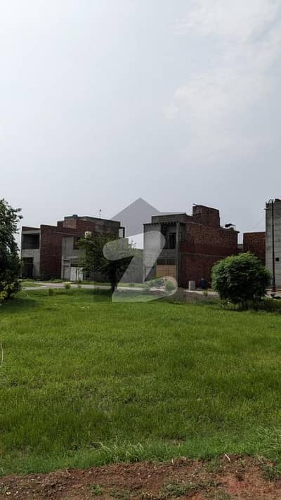 3 Marla facing park plot is avalabel in Eden Garden with reasonable price.