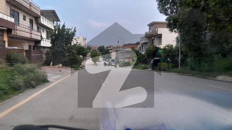 جناح گارڈنز ایف ای سی ایچ ایس,اسلام آباد میں 8 مرلہ رہائشی پلاٹ 1.25 کروڑ میں برائے فروخت۔