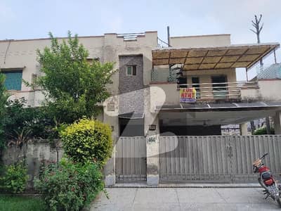 12 MARLA 4 BEDROOMS SD HOUSE AVAILABLE FOR RENT