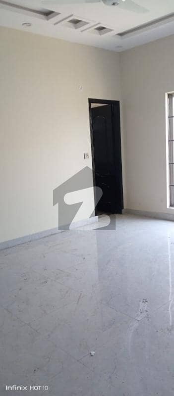 سینٹرل پارک ۔ بلاک ایف سینٹرل پارک ہاؤسنگ سکیم,لاہور میں 6 کمروں کا 10 مرلہ مکان 1.3 لاکھ میں کرایہ پر دستیاب ہے۔