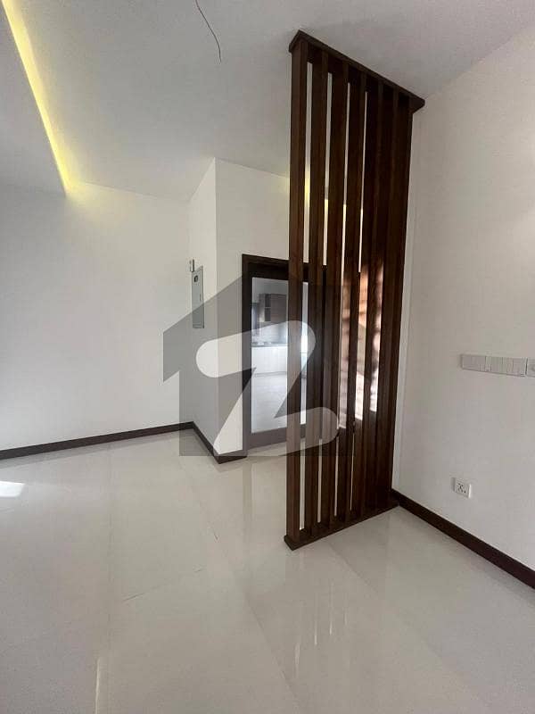 small complex Clifton blk5
