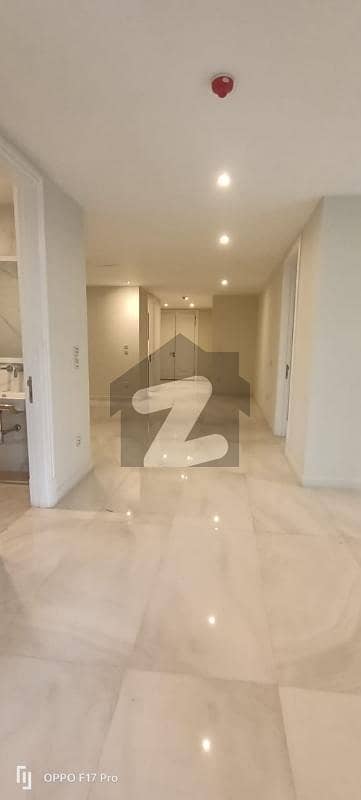 3 Bed Room Speceious Apartment Available For Rent