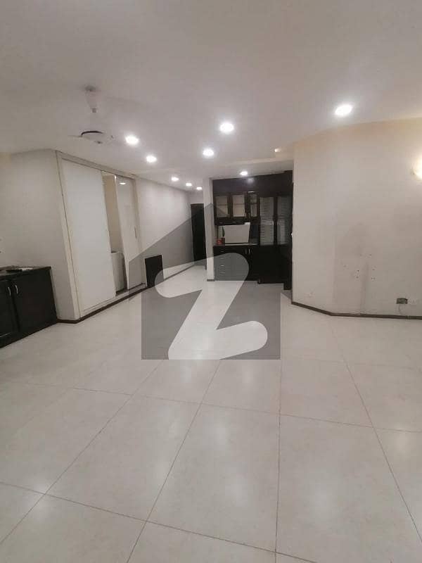 Beautiful Semi Unfurnished 3 Bedroom Apartments Beautiful Semi Unfurnished 3 Bedroom Apartments
