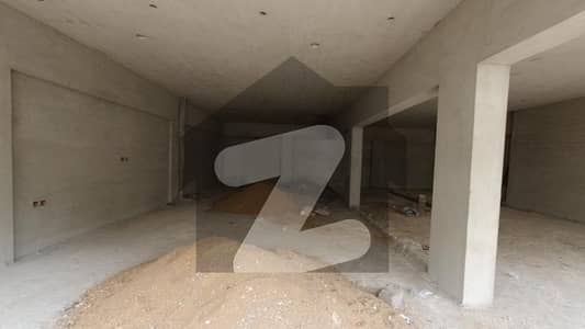 فیڈرل بی ایریا ۔ بلاک 12 فیڈرل بی ایریا,کراچی میں 9 مرلہ دفتر 15.75 کروڑ میں برائے فروخت۔