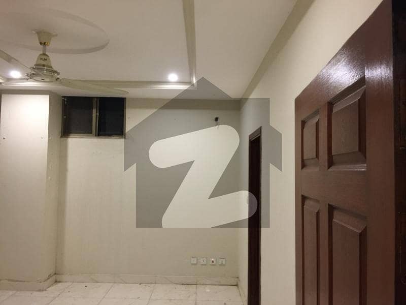 E 11 - 1 BED APARTMENT AVAILABLE FOR RENT