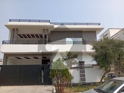 14 Marlas Triple Story Corner House For Sale