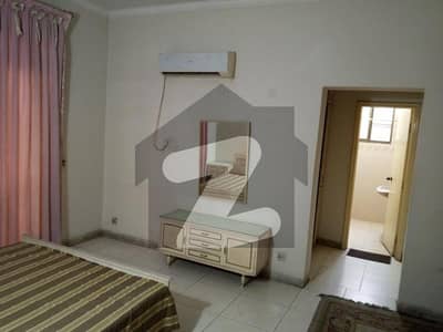 ڈی ایچ اے فیز 2 ڈیفنس (ڈی ایچ اے),لاہور میں 1 کمرے کا 1 کنال کمرہ 45.0 ہزار میں کرایہ پر دستیاب ہے۔