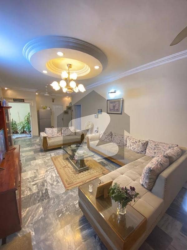 Apartment For Sale 2100 Square Feet