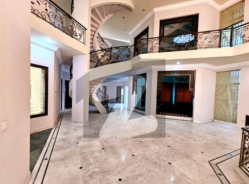 Fantastic 4 Kanal House Is For Rent