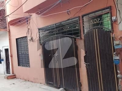 والٹن روڈ لاہور میں 4 کمروں کا 7 مرلہ مکان 2.8 کروڑ میں برائے فروخت۔