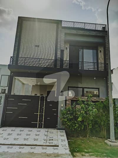 Superb Location Brand New House in Reasonable Price