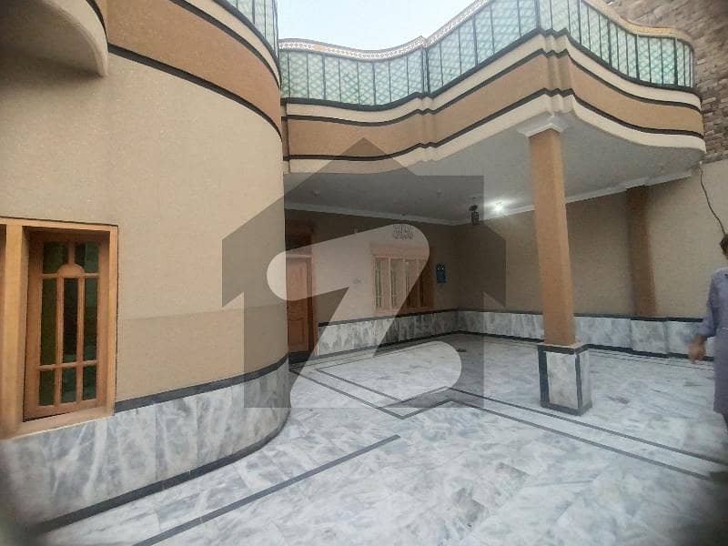 10 Marla Single Storey House For Rent 10 Marla Single Storey House For Rent