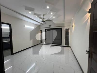 1 Kanal Well Maintained Owner Build upper Portion available for rent