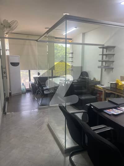 Office Available for rent in Beverley Centre Bluearea