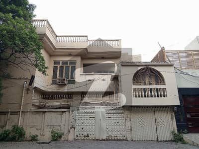 Book A Good Location Building Of 10 Marla In Model Town Model Town