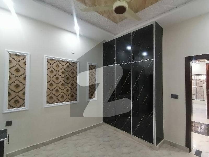 گلشنِ راوی لاہور میں 3 کمروں کا 5 مرلہ مکان 2.3 کروڑ میں برائے فروخت۔
