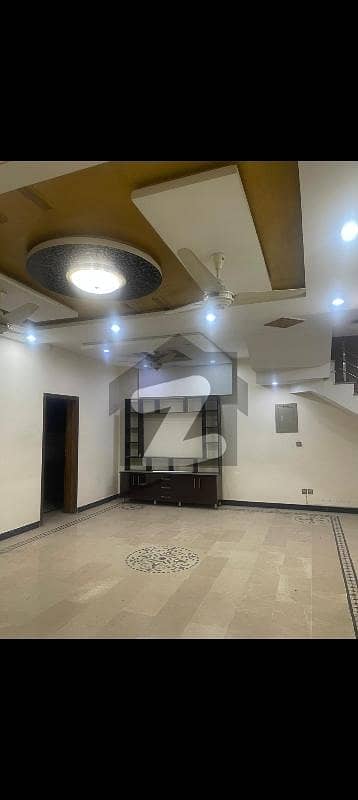 جی ۔ 13 اسلام آباد میں 3 کمروں کا 10 مرلہ زیریں پورشن 1.05 لاکھ میں کرایہ پر دستیاب ہے۔