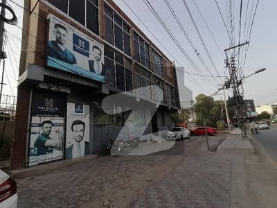 ابدالی روڈ ملتان میں 1 کنال کمرشل پلاٹ 46.8 کروڑ میں برائے فروخت۔