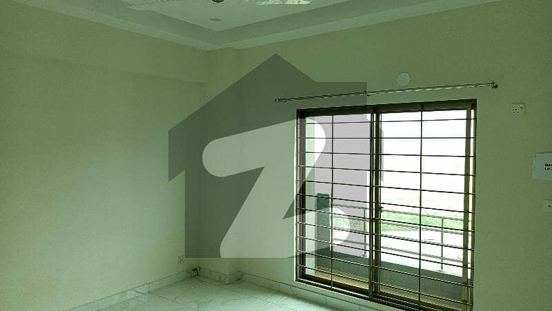 Askari 11 - Sector B Flat Sized 10 Marla For Rent Askari 11 - Sector B Flat Sized 10 Marla For Rent