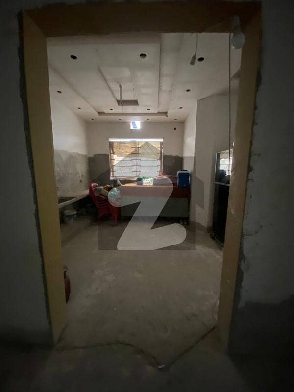 پیراگون سٹی لاہور میں 5 کمروں کا 1 کنال مکان 5.5 کروڑ میں برائے فروخت۔