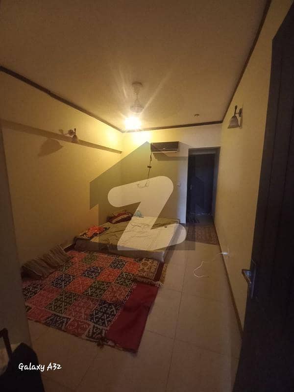 نشاط کمرشل ایریا ڈی ایچ اے فیز 6,ڈی ایچ اے ڈیفینس,کراچی میں 3 کمروں کا 9 مرلہ فلیٹ 3.1 کروڑ میں برائے فروخت۔
