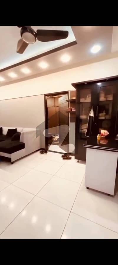 Brand new flat for buy in king classic opposite Gulistan e Jauhar block 7 near chase plus and al jadeed super mart. .